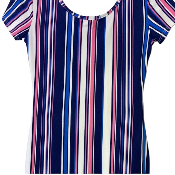 Women’s Long Short Sleeve Striped Dress - Picture 3 of 6